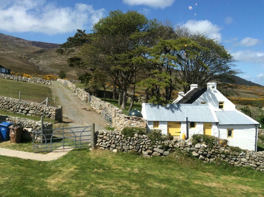 Stunning Views At Ballagh Cottage Newcastle Newcastle  Exterior foto