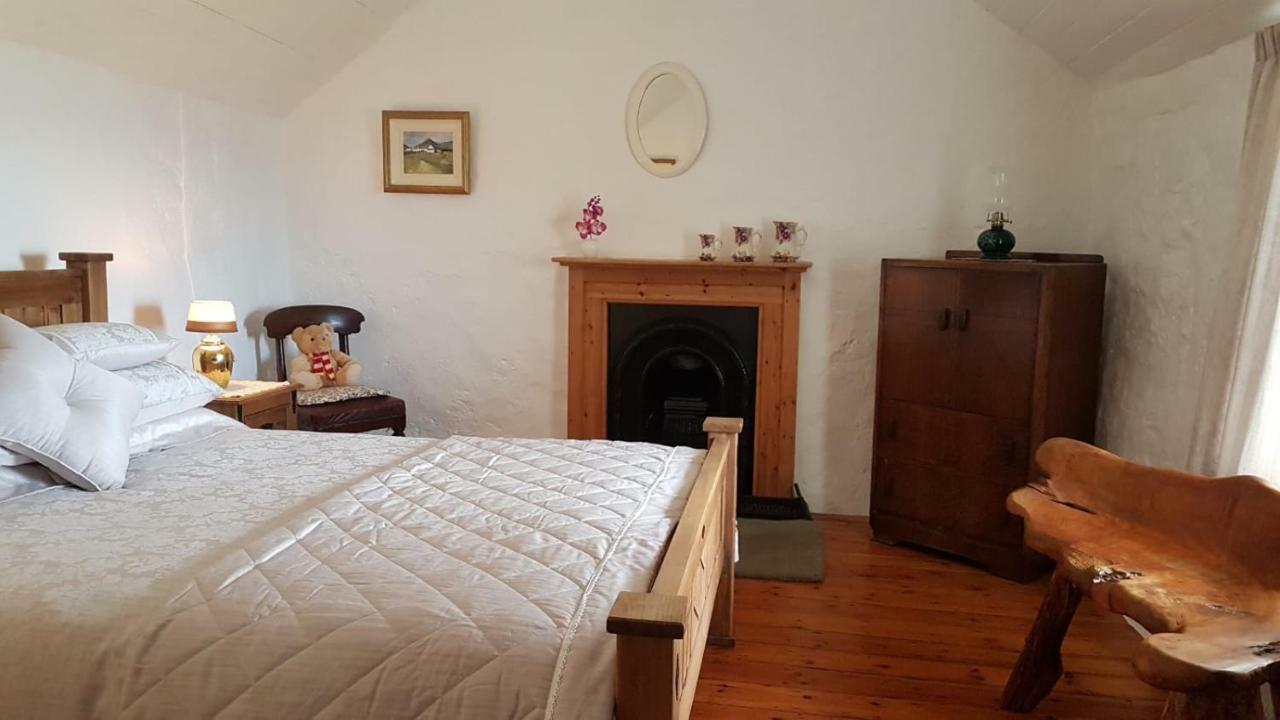 Stunning Views At Ballagh Cottage Newcastle Newcastle  Exterior foto